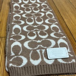 Coach scarf